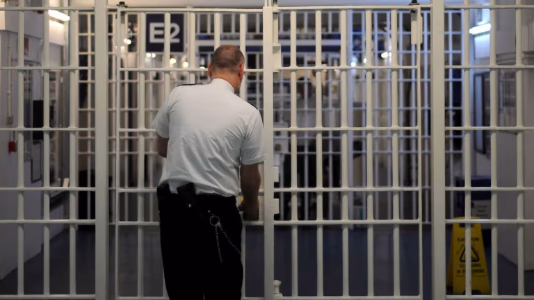 1_Criminals-freed-from-jail-early-to-cut-overcrowding.jpg