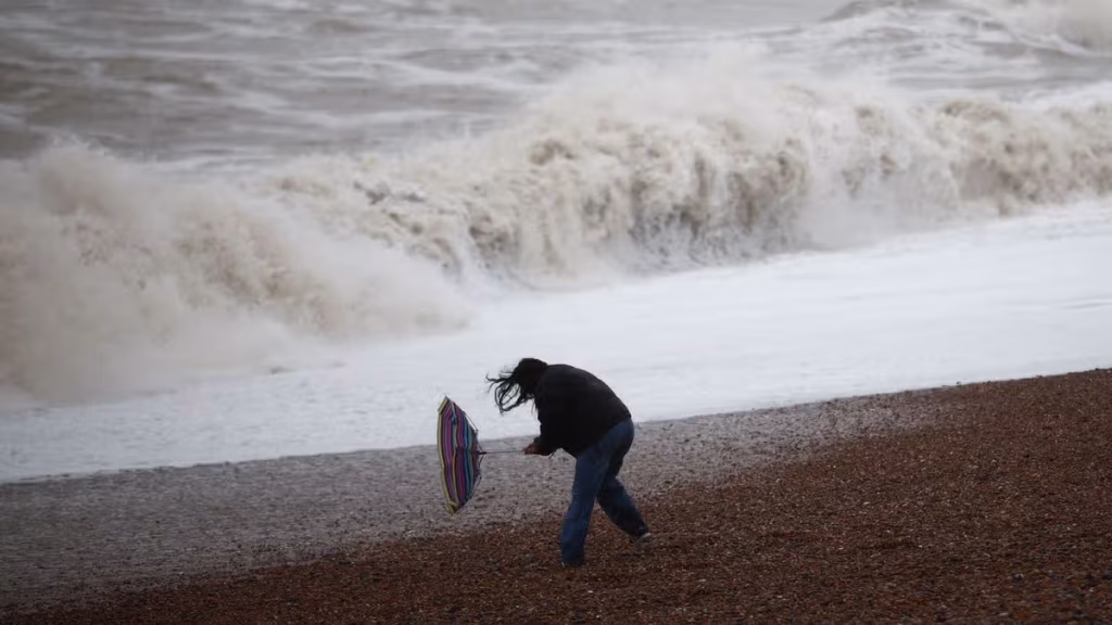 0_BRITAIN-NEW-YEAR-WEATHER.jpg