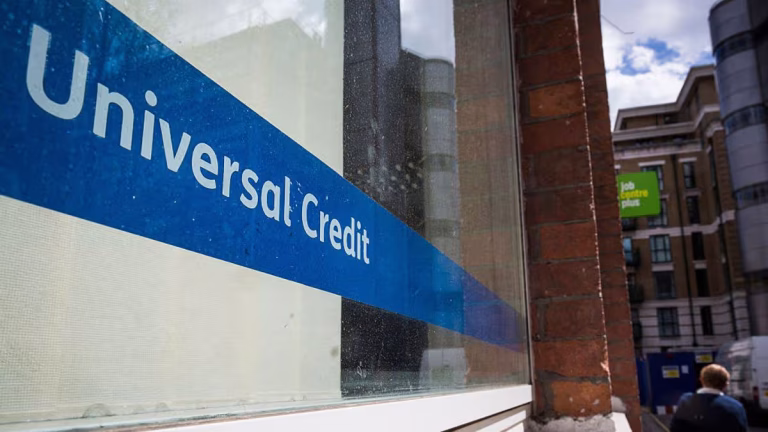 0_Jobcentre-sign.jpg