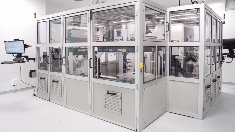 0_Lab-image-Mirror-tech-2.jpg
