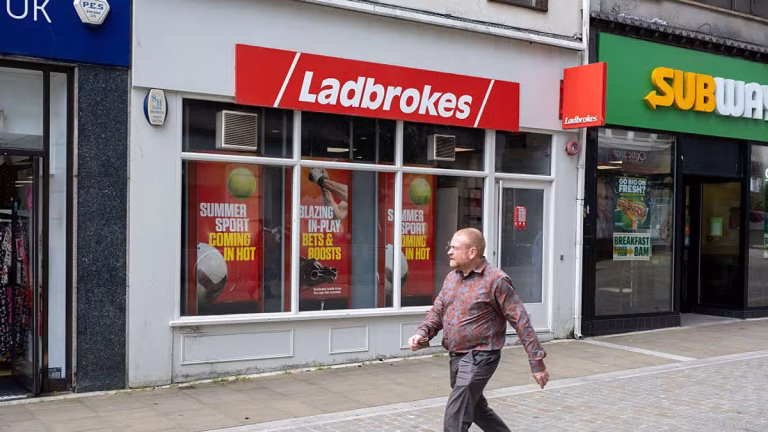 0_Ladbrokes-In-Swansea-City-Centre.jpg