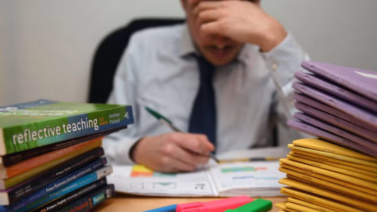 0_Teachers-report.jpg