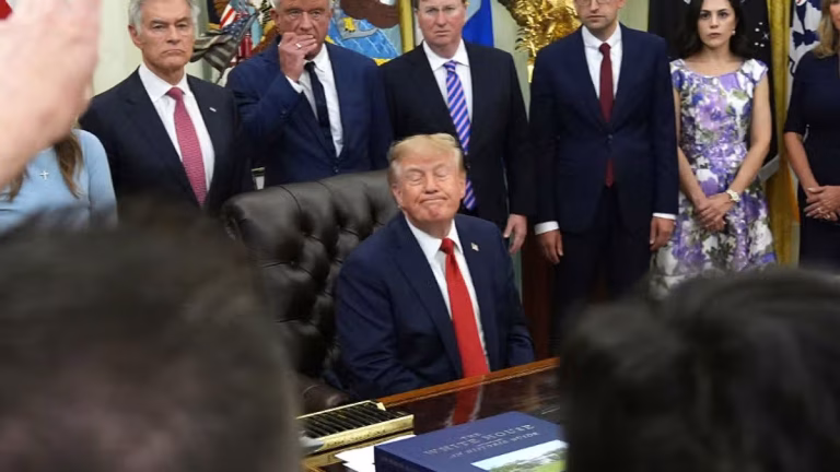 0_Trump-26261750263551.jpg