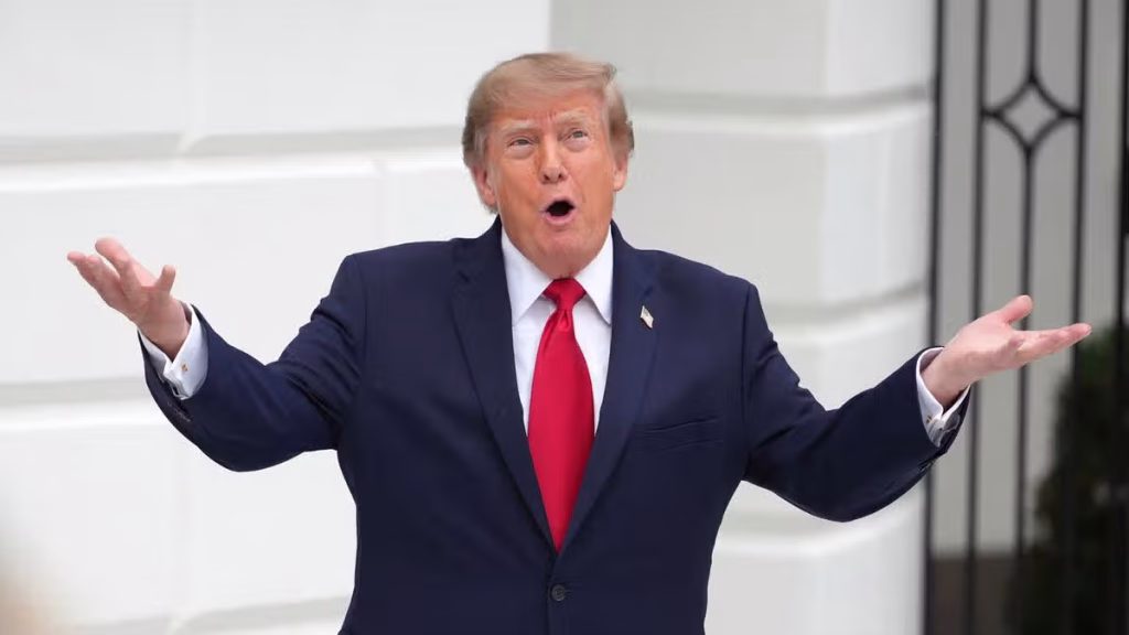 3_Trump-26265144589817.jpg