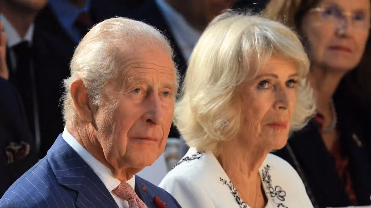 0_Britains-King-Charles-III-L-and-Britains-Queen-Camilla-listen-as-Frances-President-Emmanuel-Macron.avif