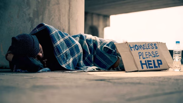 0_Homeless-man-sleeping-on-cardboard.jpg