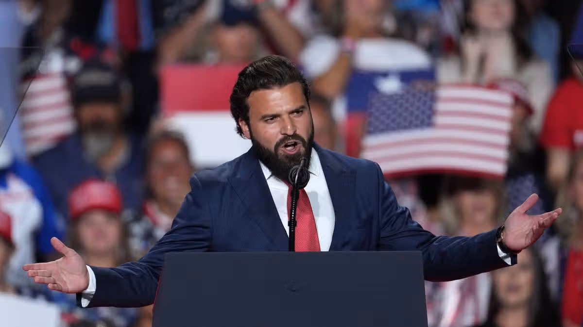 0_Trump-26281053537289.jpg